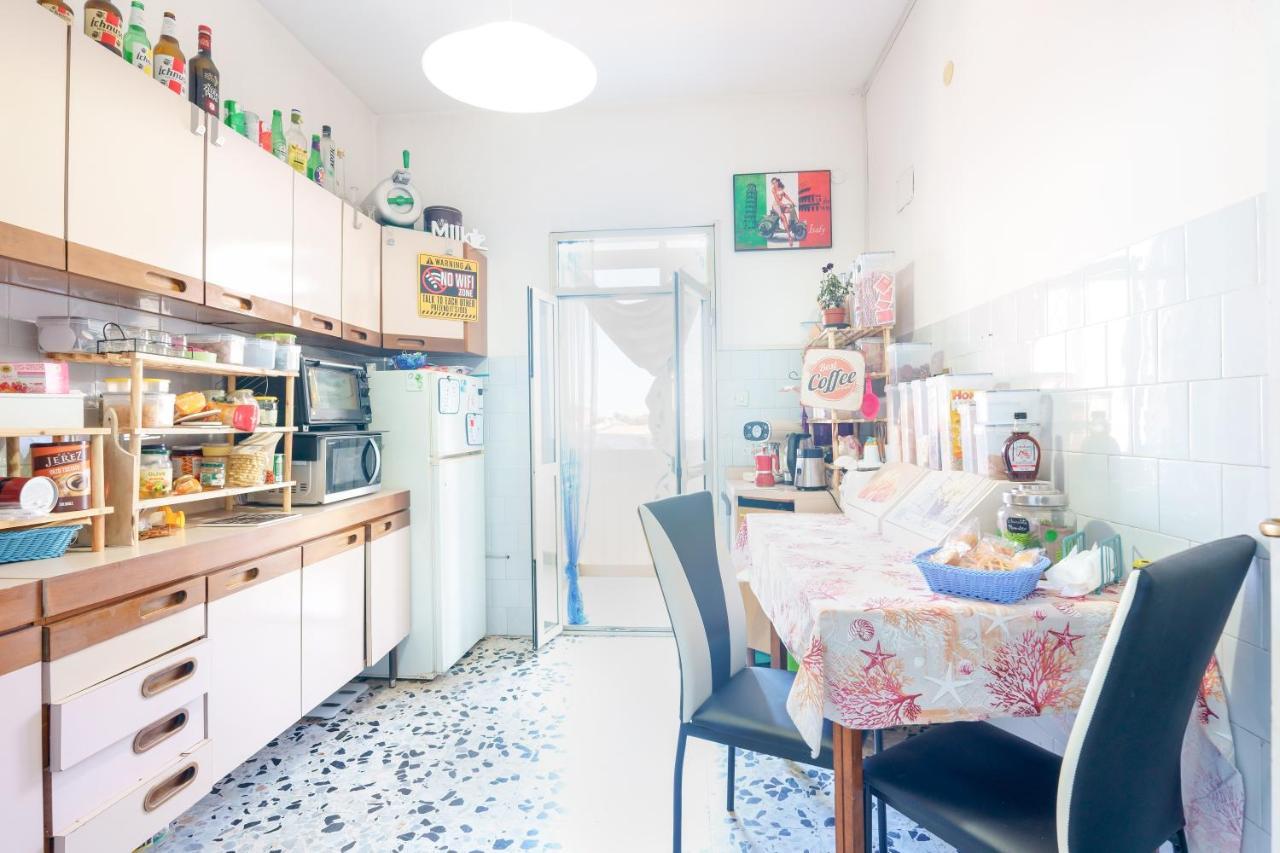 B&B Pothos - Eng Ita - Air Conditioning Wi-Fi Fridge Netflix Local Guide - Aria Condizionata, Frigo, Internet, Guida Locale Cagliari Exteriör bild