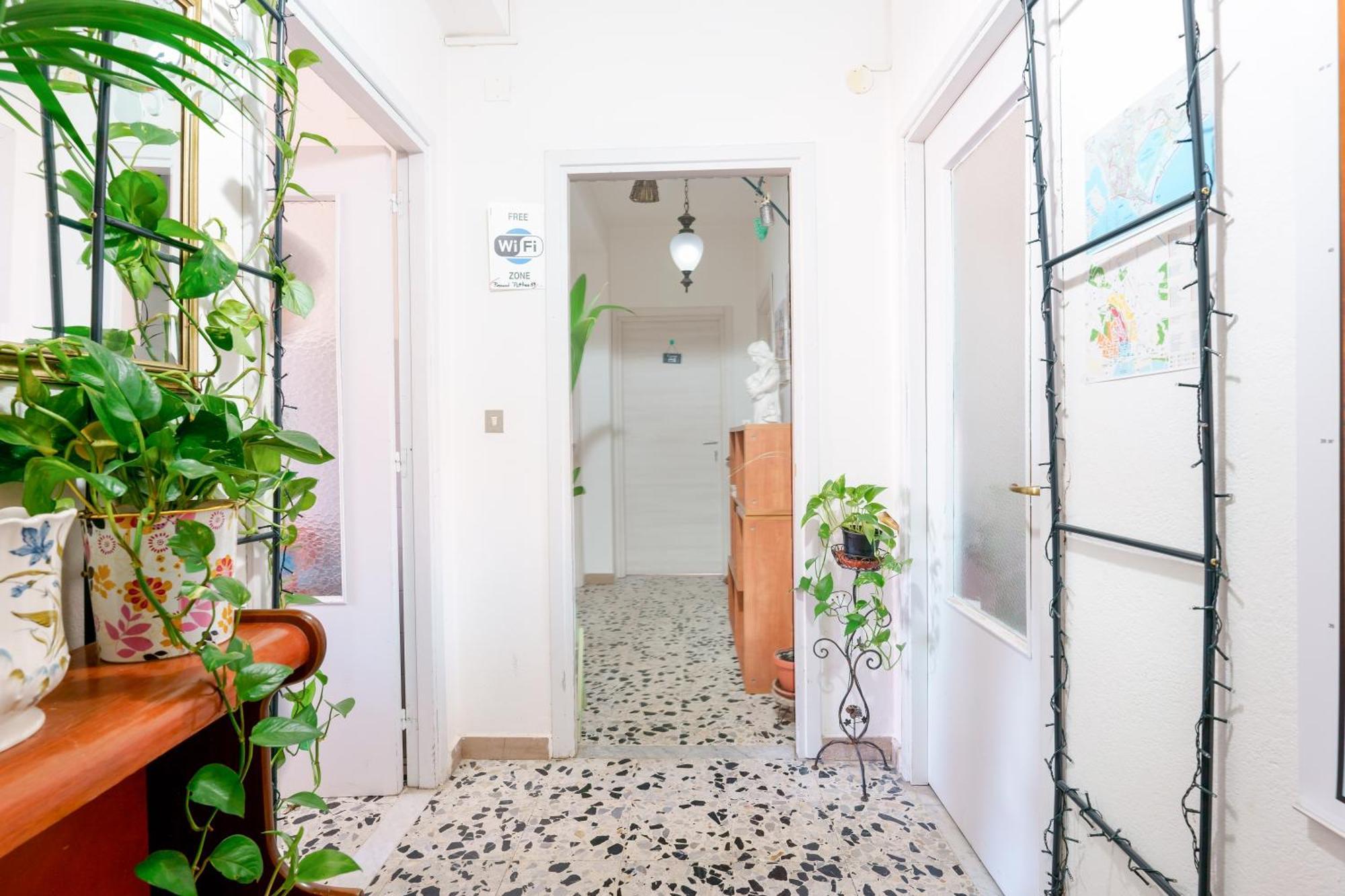 B&B Pothos - Eng Ita - Air Conditioning Wi-Fi Fridge Netflix Local Guide - Aria Condizionata, Frigo, Internet, Guida Locale Cagliari Exteriör bild